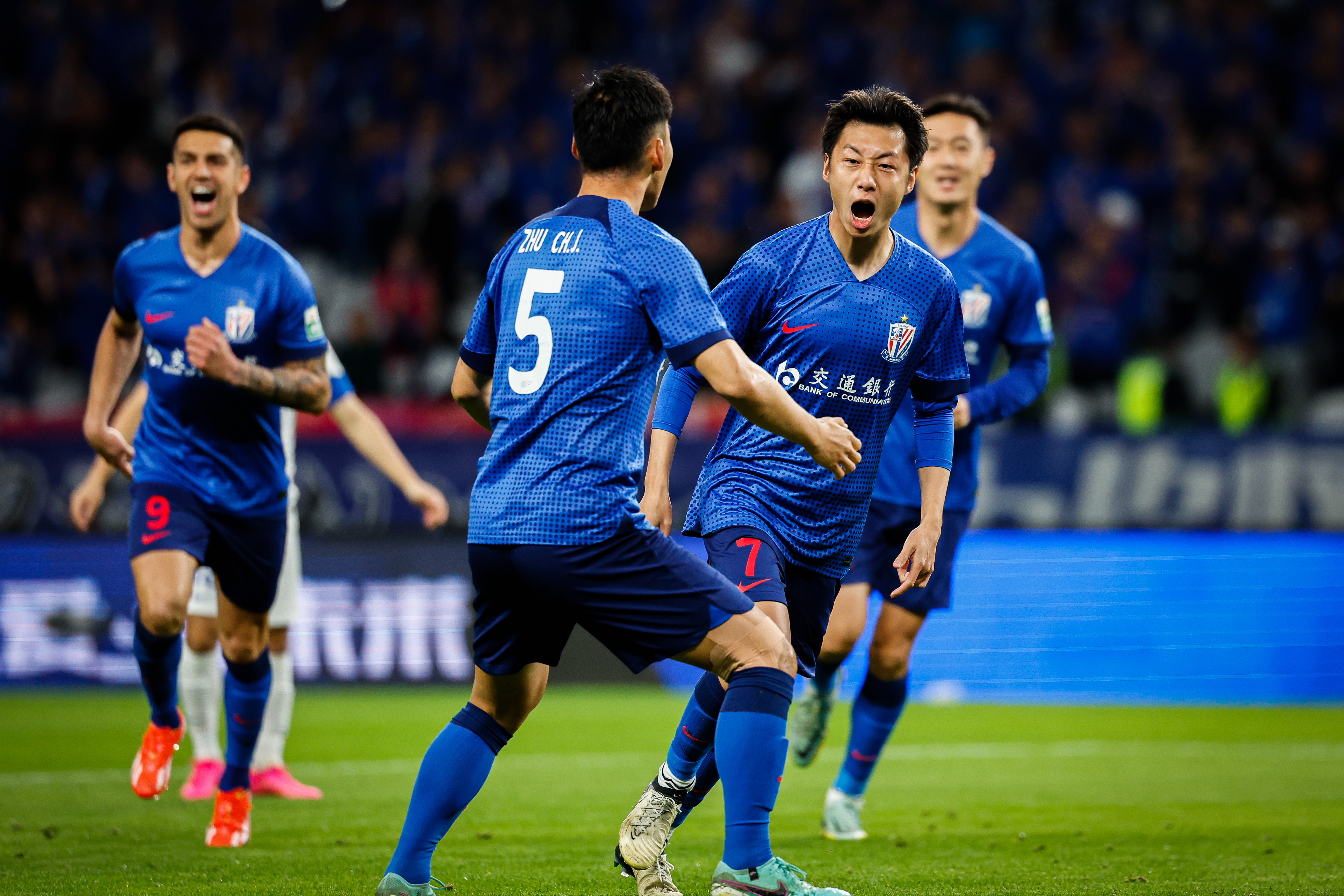 申花客场不敌鲁能，颓势明显排名久坐低位