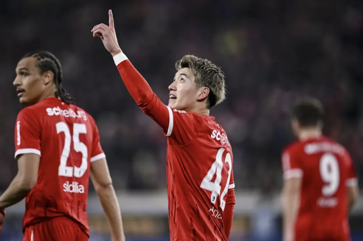 利记平台-弗赖堡逆转比赛取胜，保住中游位置